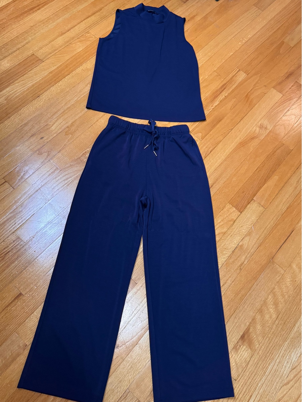 Navy Wide-Leg Drawstring Pants โ Sleeveless Set